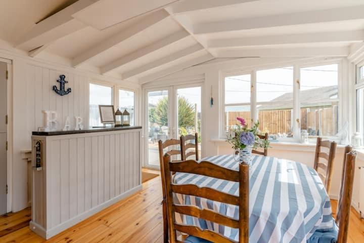 Dog Friendly Cottage 2 Mins To Beach With Hot Tub And Zappi Ev Lessingham Bagian luar foto
